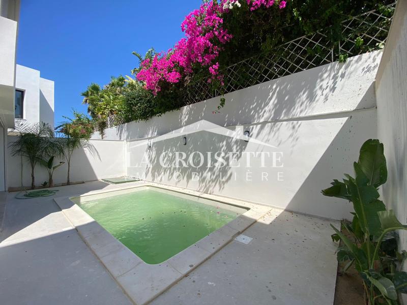 Duplex S+3 avec jardin et piscine à Gammarth